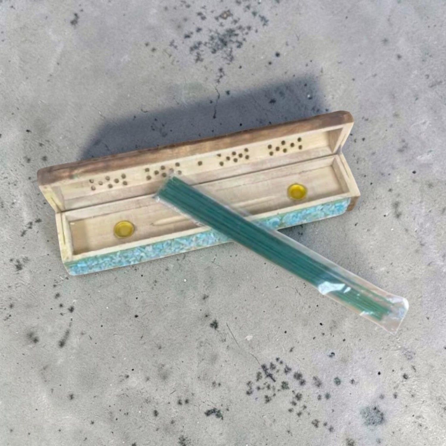 Brûle-Encens en Bois avec Amazonite – Élément Terre