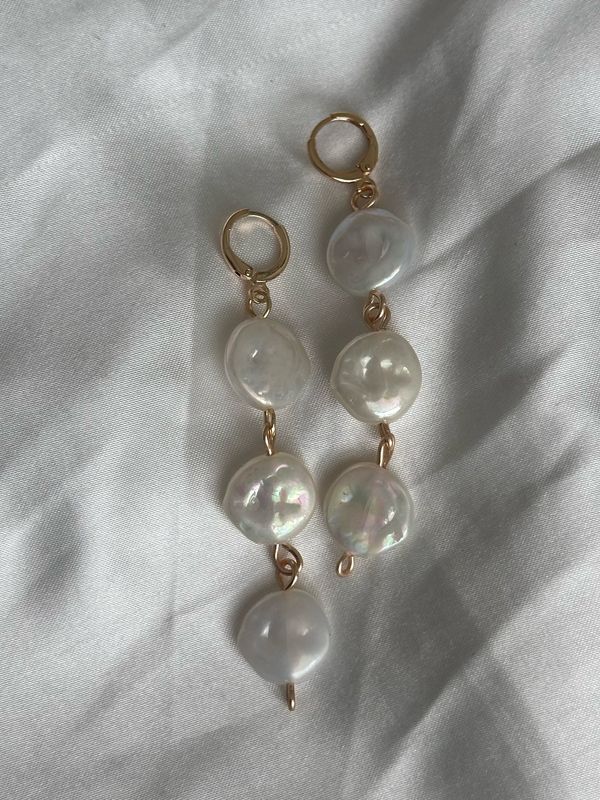 Tri Pearl Earrings