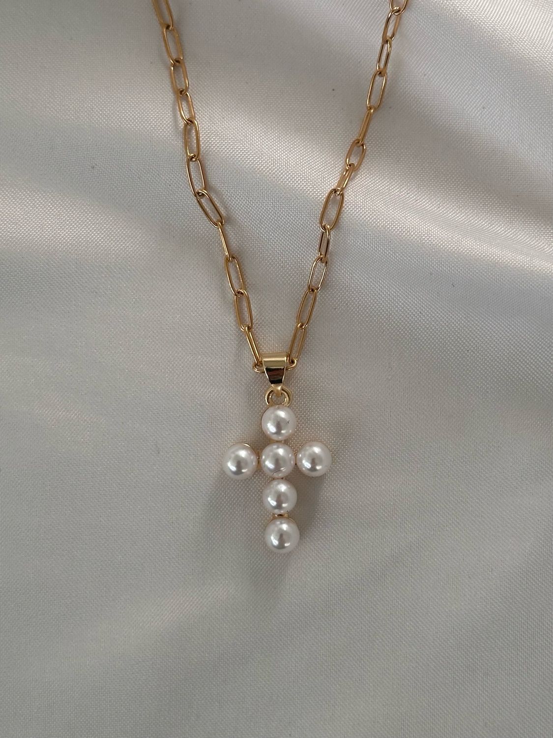 Pearl cross necklace
