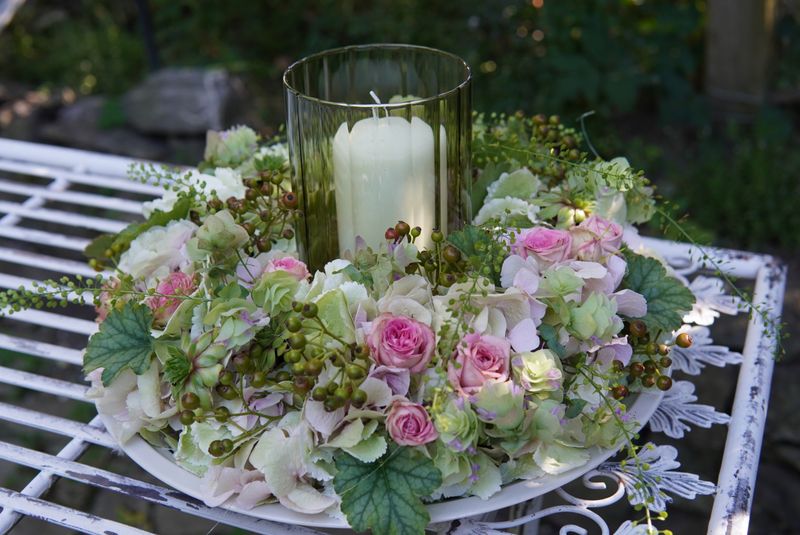 Hortensienkranz mit Rosen
