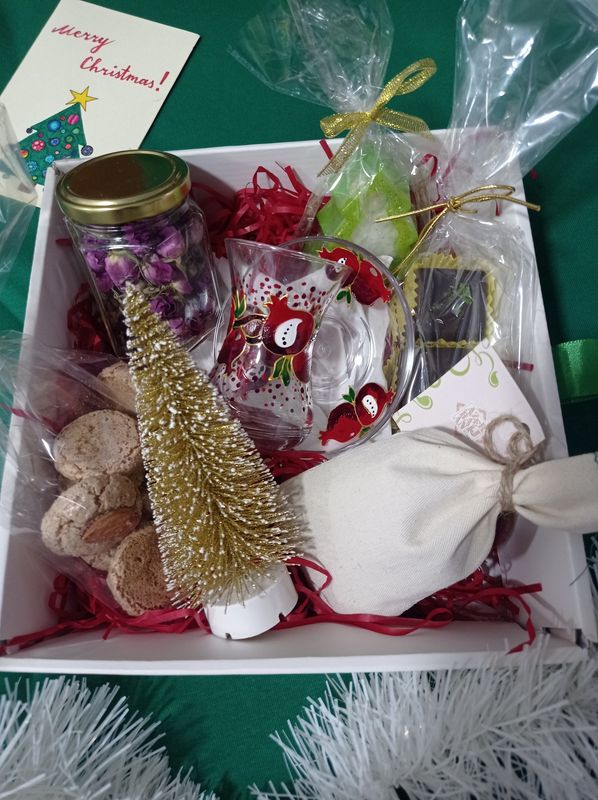 Holiday Gift Box