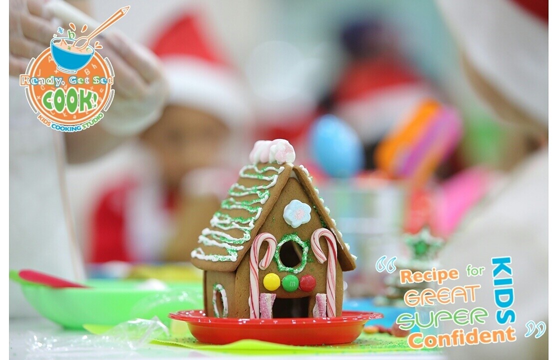 Gingerbread House Kit