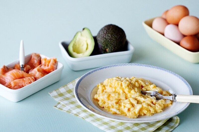 Huevos revueltos keto