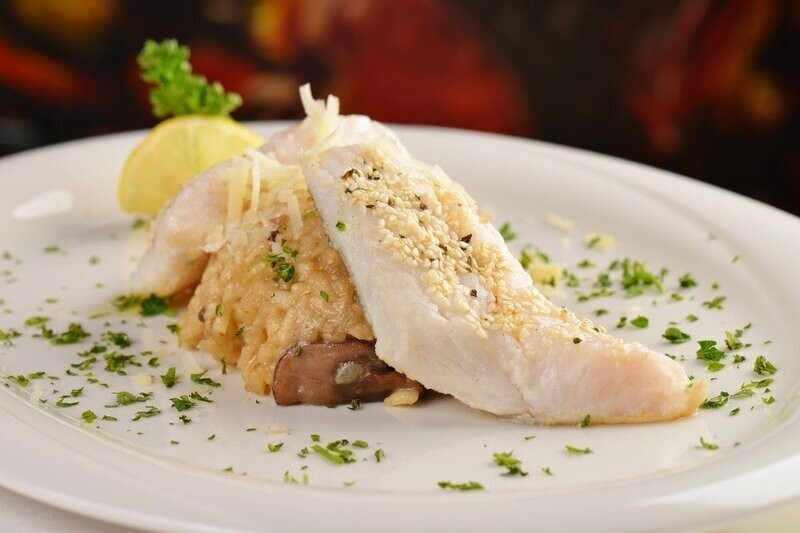 Pescado con arroz de coliflor
