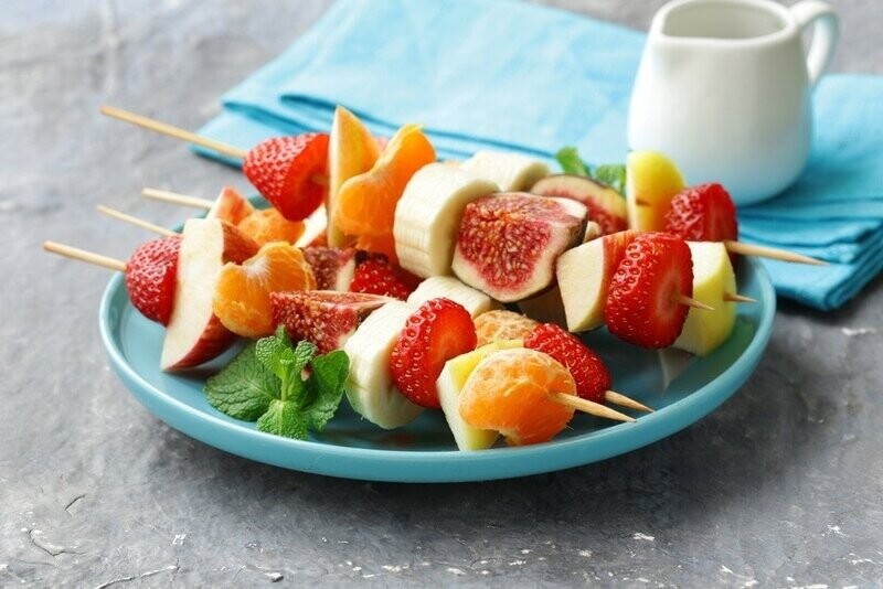 Snack de brochetitas de frutas