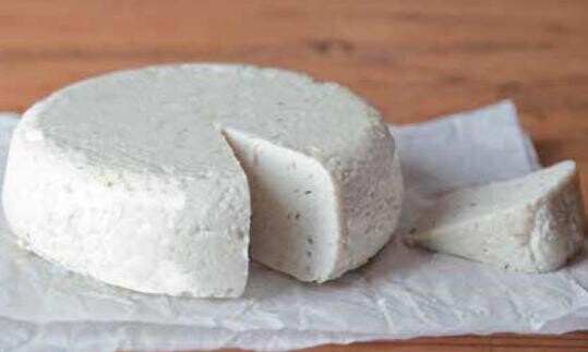 Queso vegano de almendras