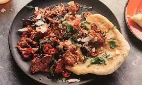 Rogan Bosh! con cardamomo verde y berenjena