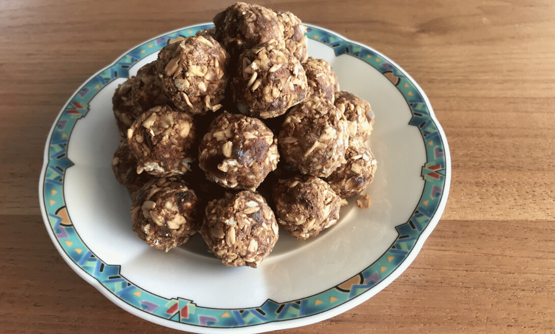 Bolitas de avena preparadas con bagazo (p. ej. de zanahoria)
