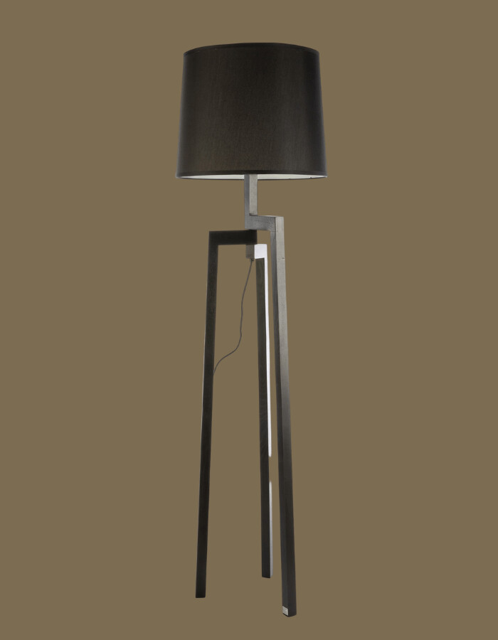 Black floor 2024 tripod lamp