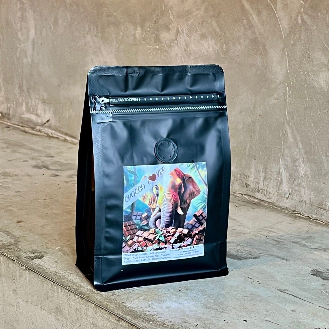 Medium/Dark-Roasted Coffee กาแฟดอยช้างคั่วกลางค่อนเข้ม