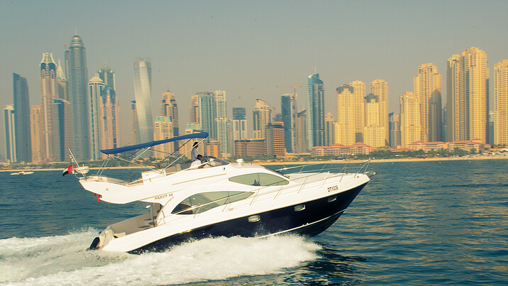 MAJESTY 44 FT 750 AED