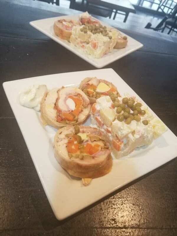 Menú p/ llevar ( incluye Pan y Bebida)
*Consultar menú disponible