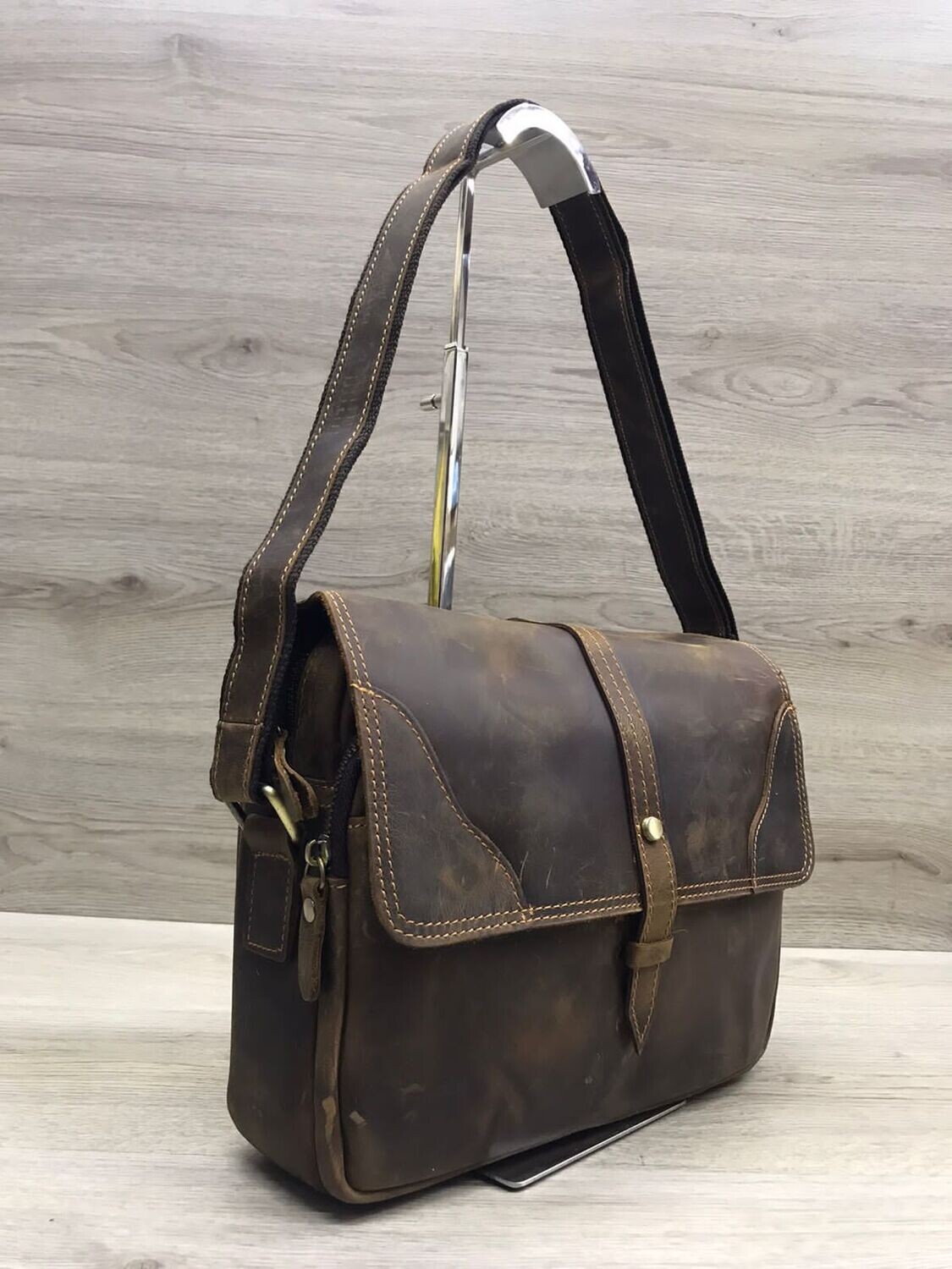 Multi Compartment Leather Messenger Shoulder Bag