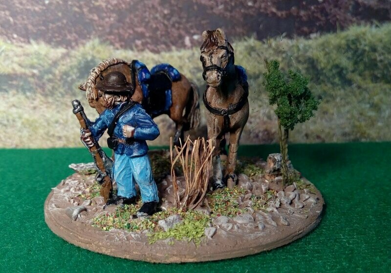 FHH1 - Federal Horse Holder and Two Horses