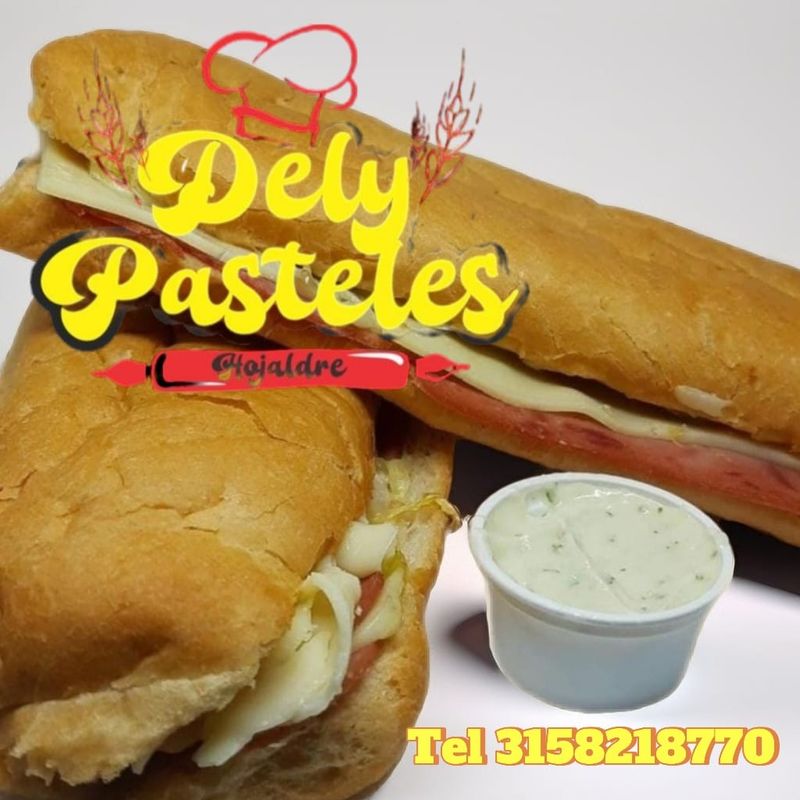SANDWICH DE HOJALDRE Y COLITAS CUBANAS