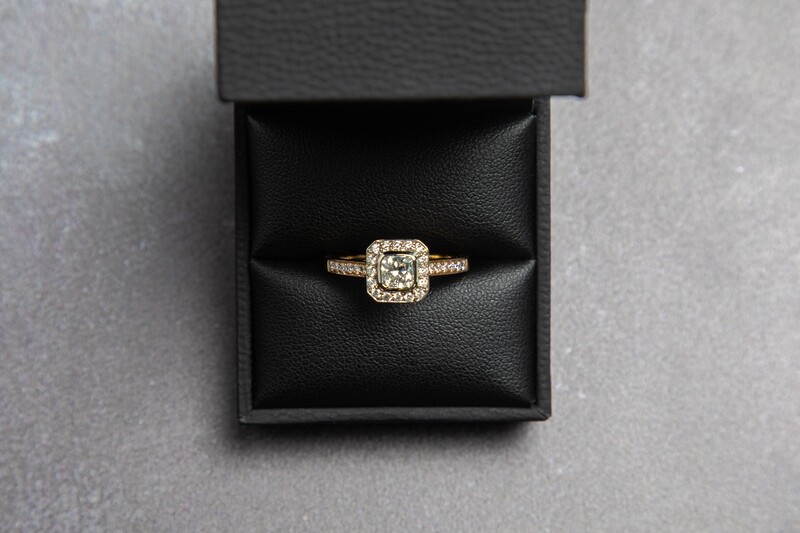18ct Yellow Gold GIA Certified Diamond (0.92ct) Halo Engagement Ring