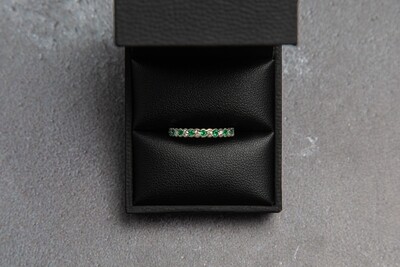 18ct White Gold Diamond & Emerald Eternity Ring (0.33ct)