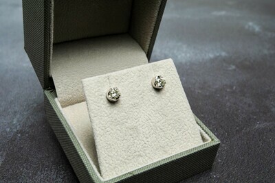14ct White Gold Certified Diamond (0.60ct) Stud Earrings