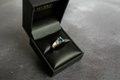 Pre-loved 18ct White Gold Sapphire & Diamond Ring
