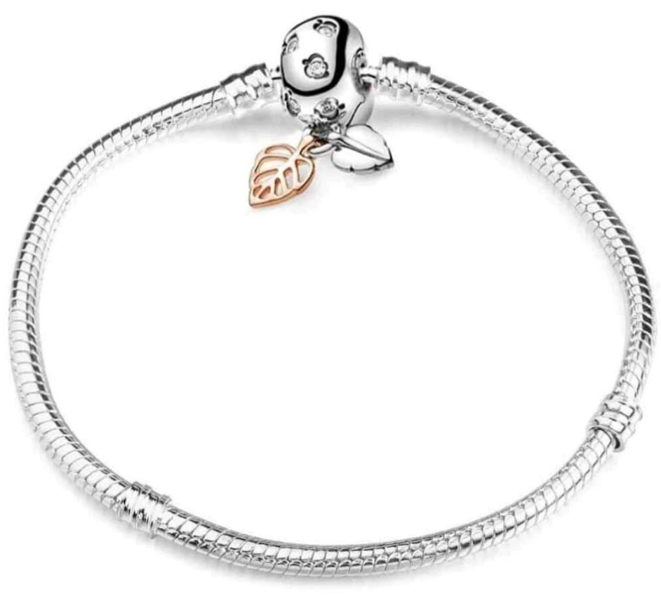 Pulseira tipo Pandora prateada com fecho morango
