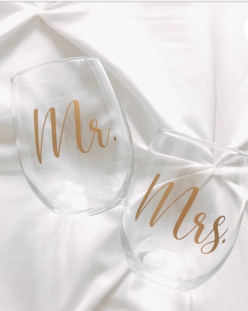 Mr &amp; Mrs wine glass tumbler
