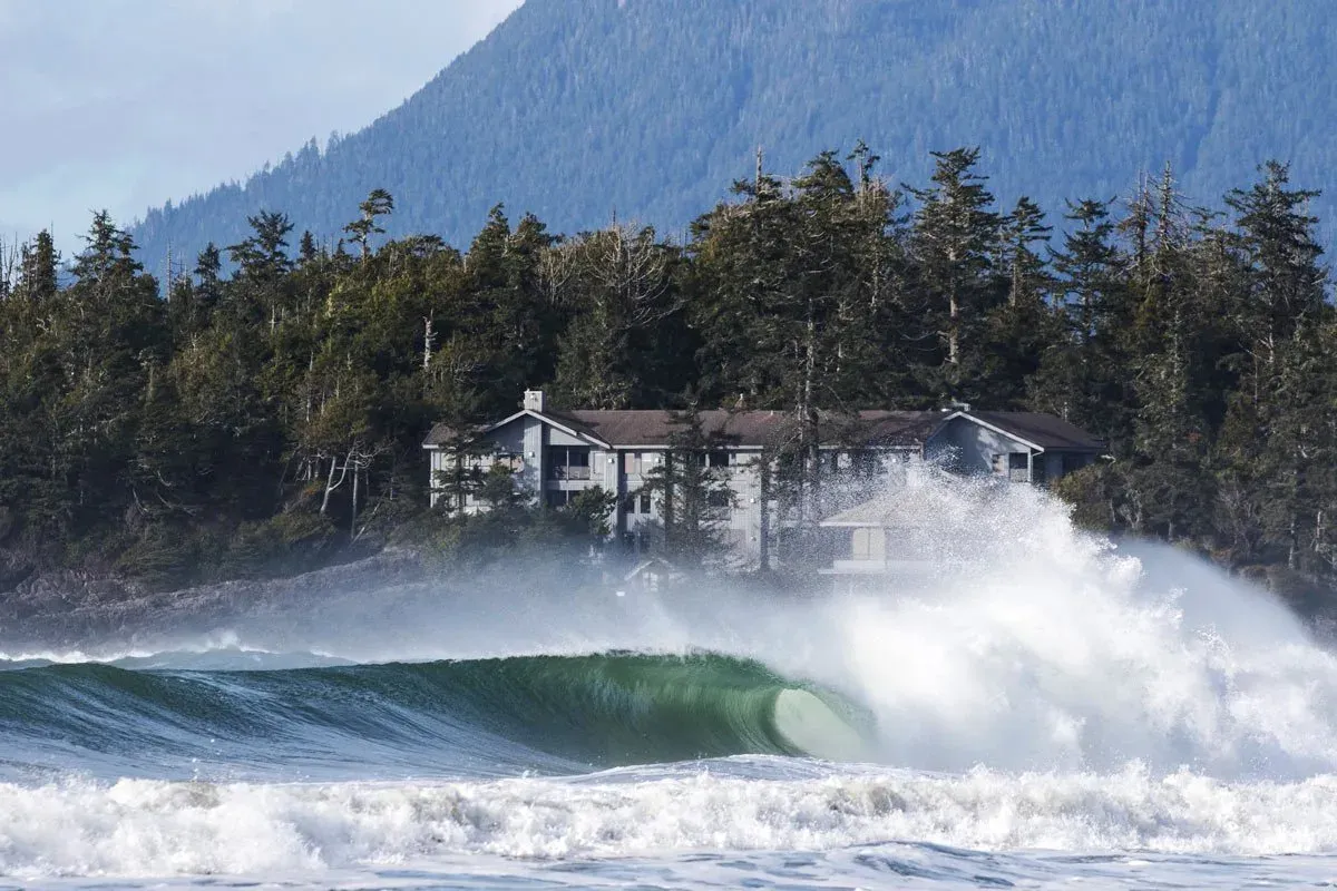 ​TOFINO STORM WATCHING