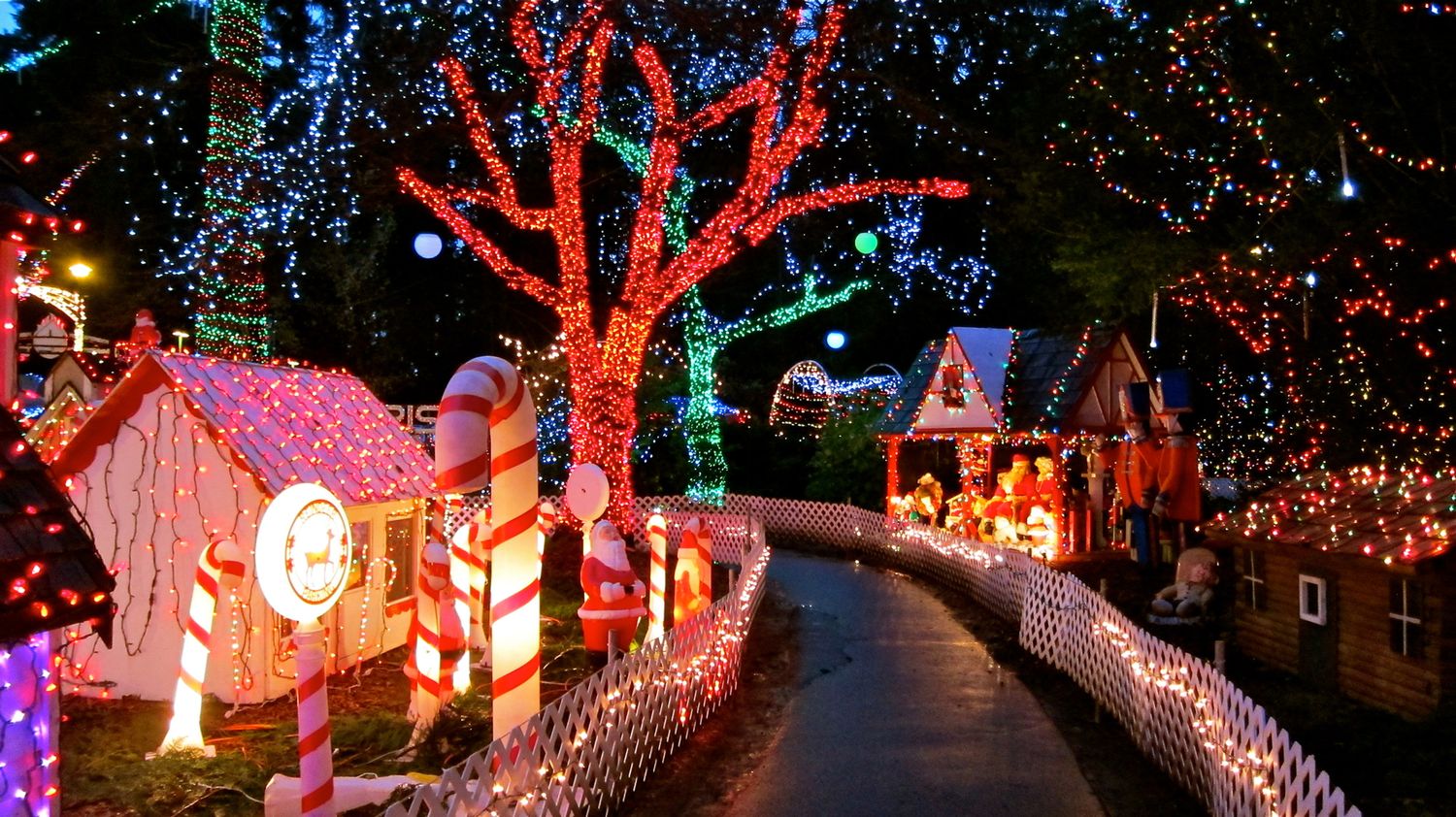 HERITAGE CHRISTMAS &amp; BRIGHT NIGHTS