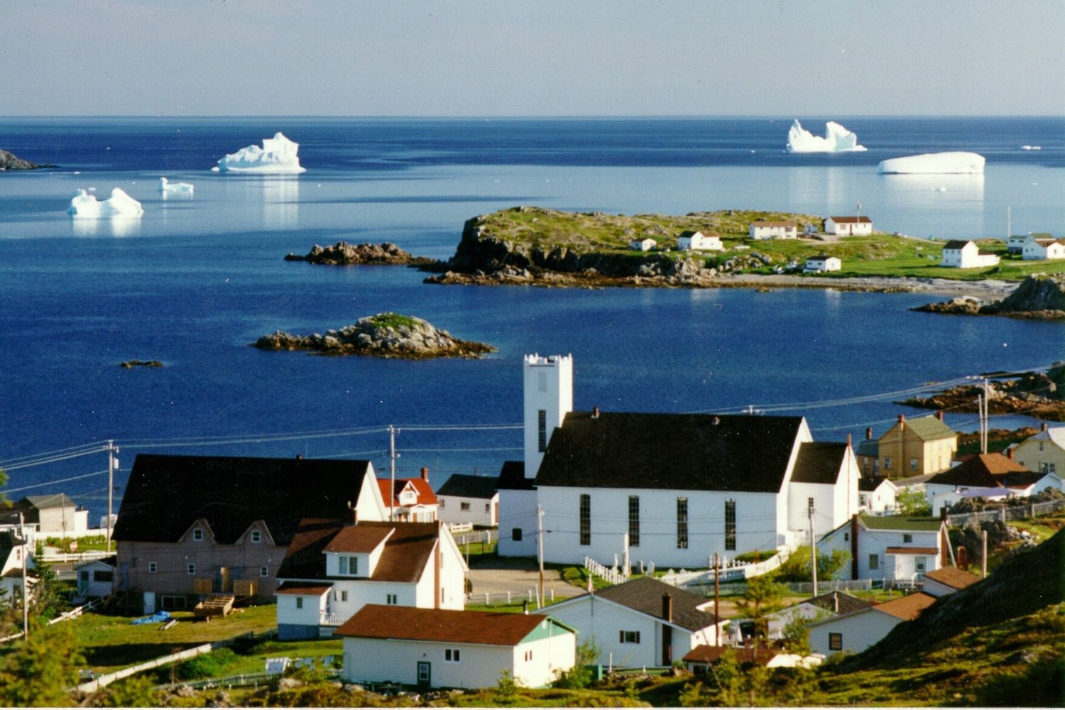 NEWFOUNDLAND &amp; LABRADOR - LIGHTHOUSES, GROS MORNE AND FOGO ISLAND 2026