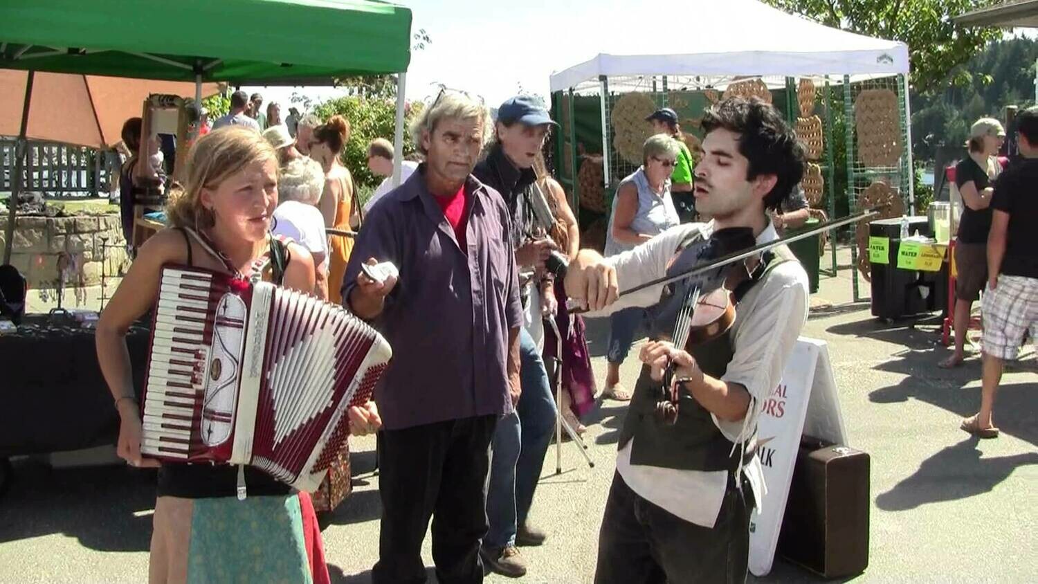 SALT SPRING SATURDAY MARKET