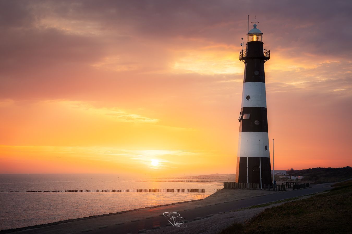Zonsopkomst vuurtoren Breskens