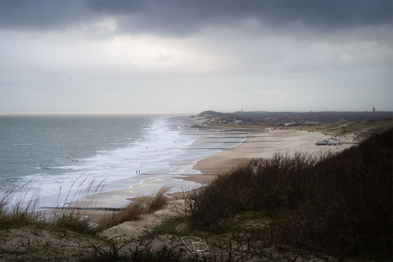 Zicht op Zoutelande vanuit duinen Valkenisse