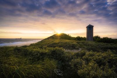 De Sergeant bij zonsondergang