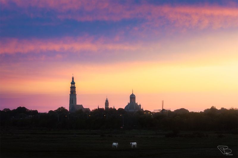 Skyline Middelburg onder kleurrijke lucht Skyline Middelburg onder kleurrijke lucht