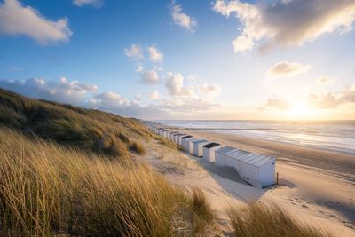 Zonsondergang aan het strand bij Oostkapelle Zonsondergang aan het strand bij Oostkapelle