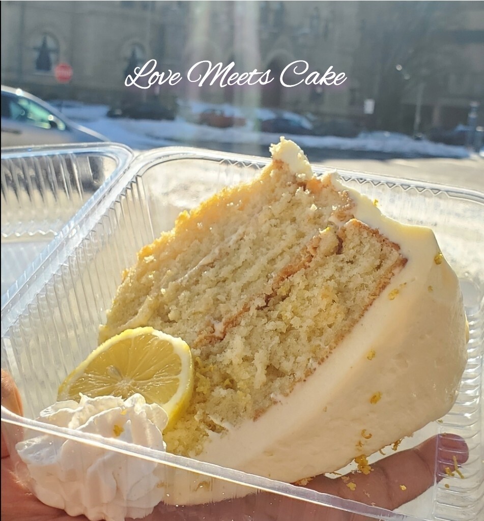 Lemon Velvet Creamcheese slice! 