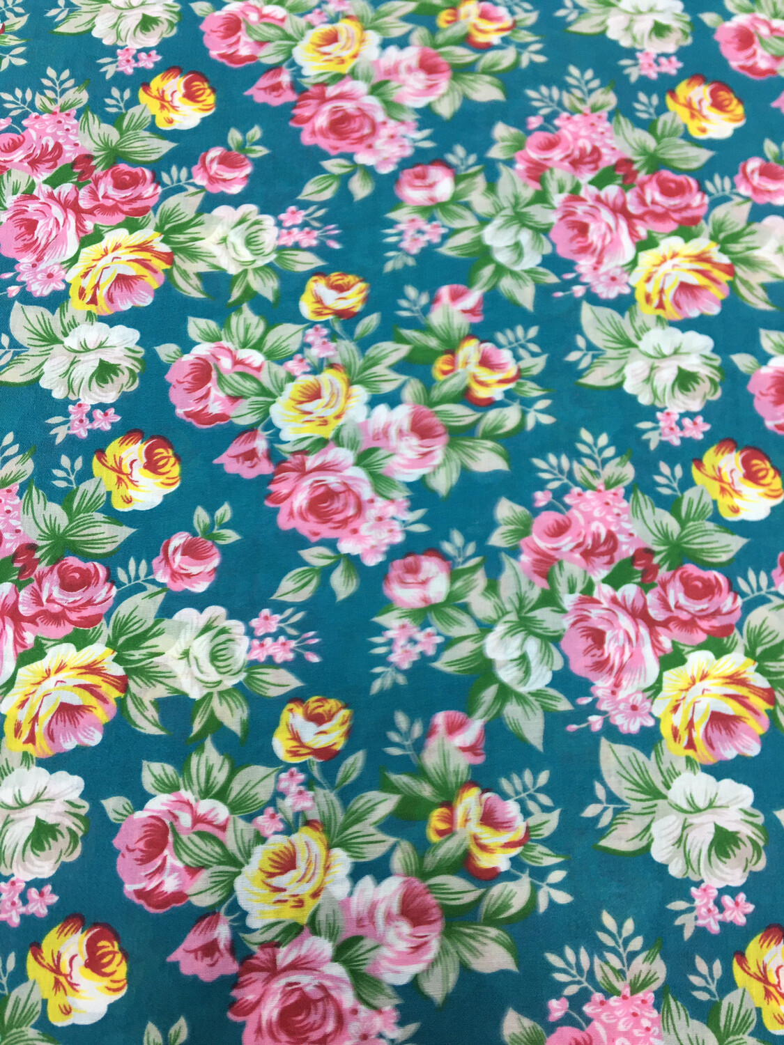 Vintage Roses Green