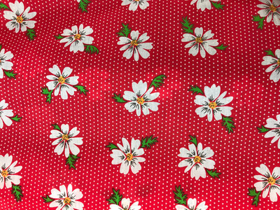 Spotty Daisy Red