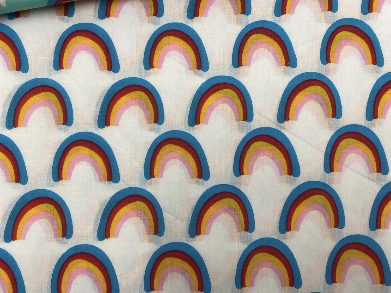 Rainbow Cartoon White