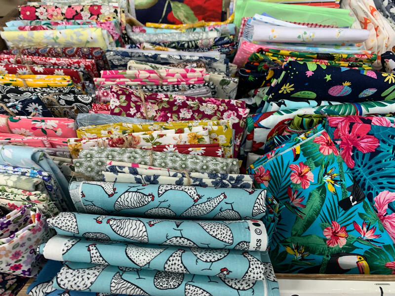 Fat quarter bundle 6PC 100% Cotton Random