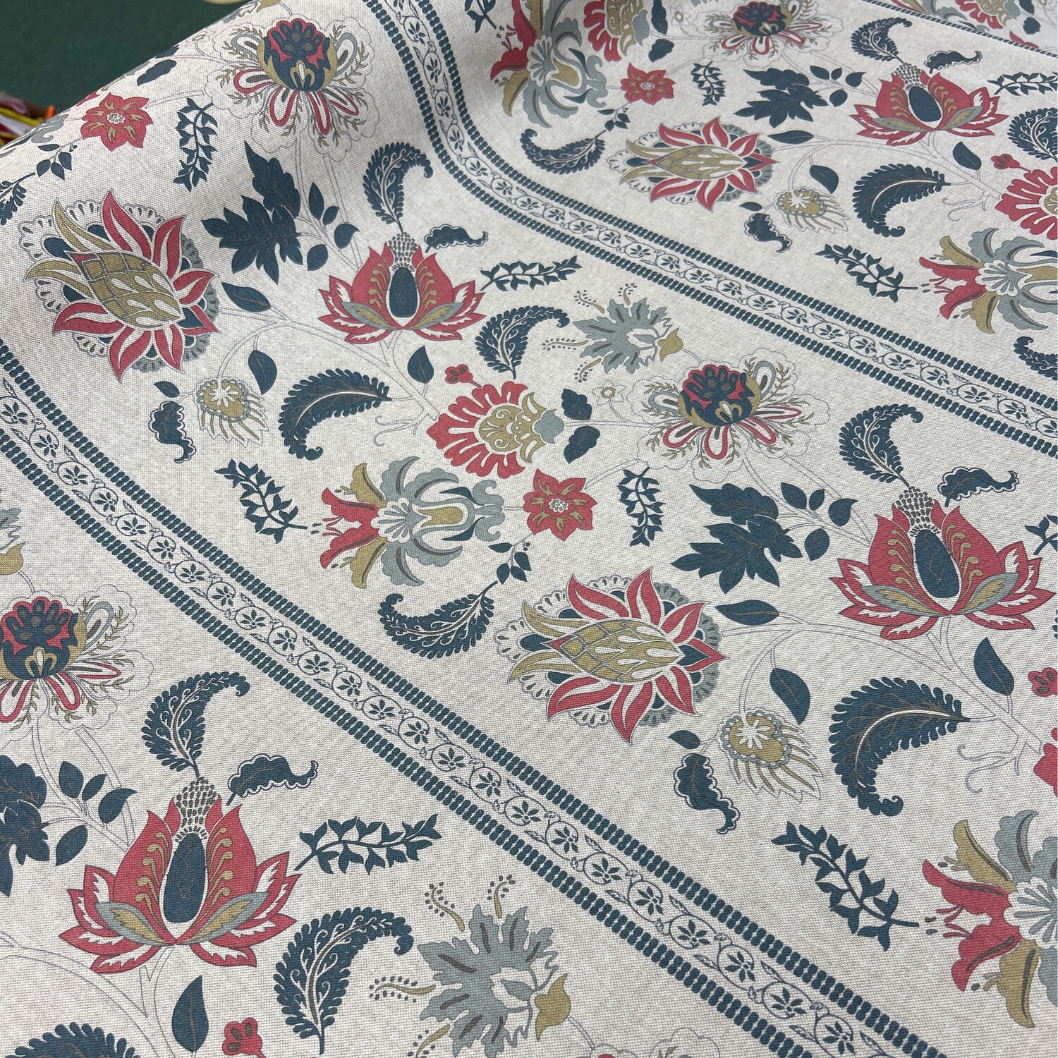 Agra Stripe