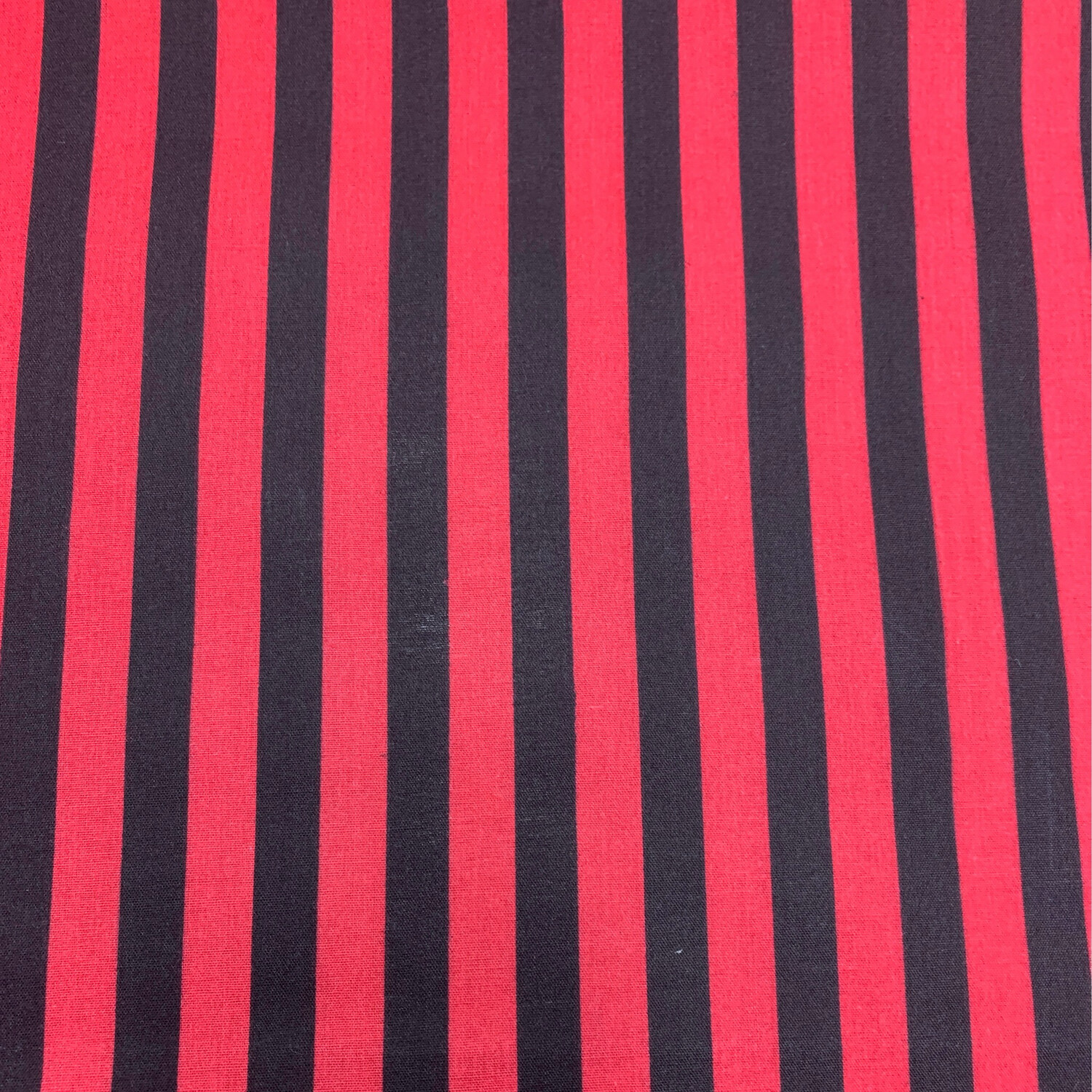 Red/black Medium Stripes