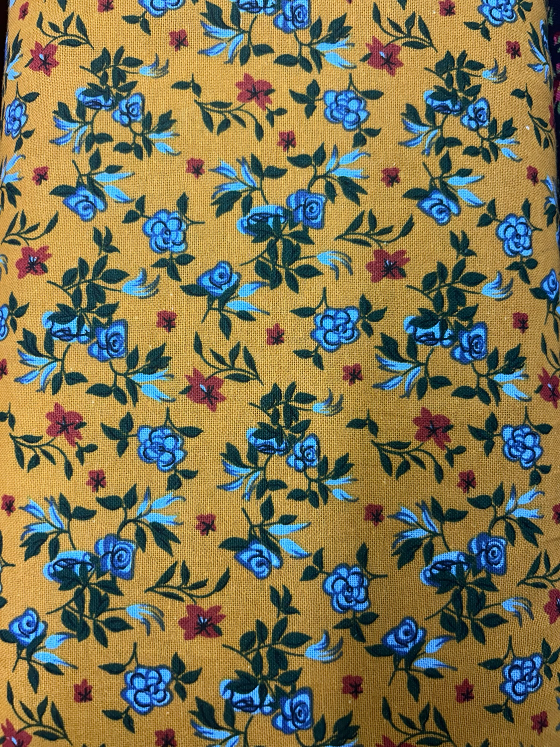 Linen Look Roses Ochre