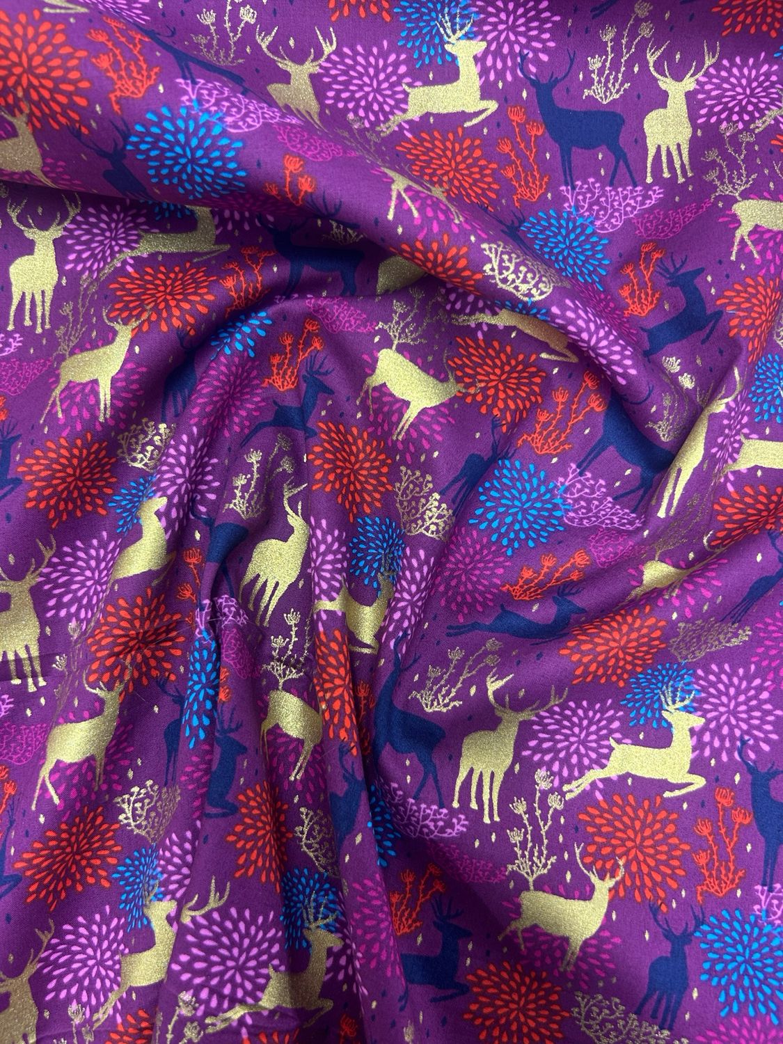 Metallic Reindeers Magenta