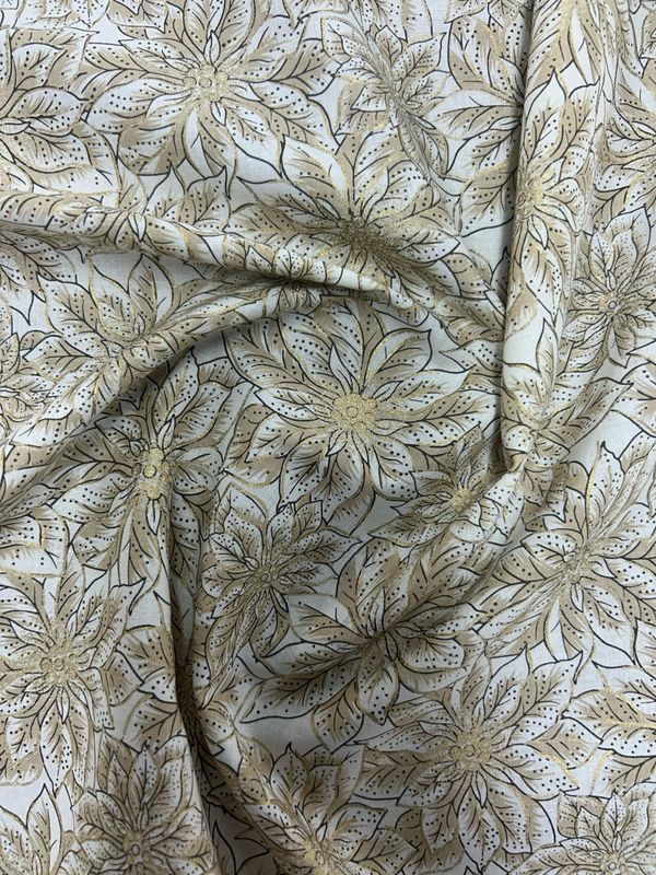 Metallic Poinsetta Cream