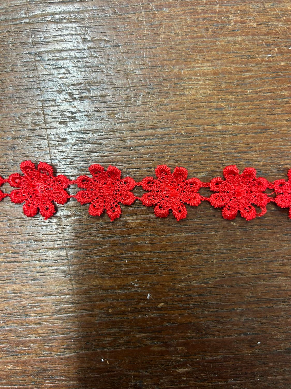 Red Daisy Trim