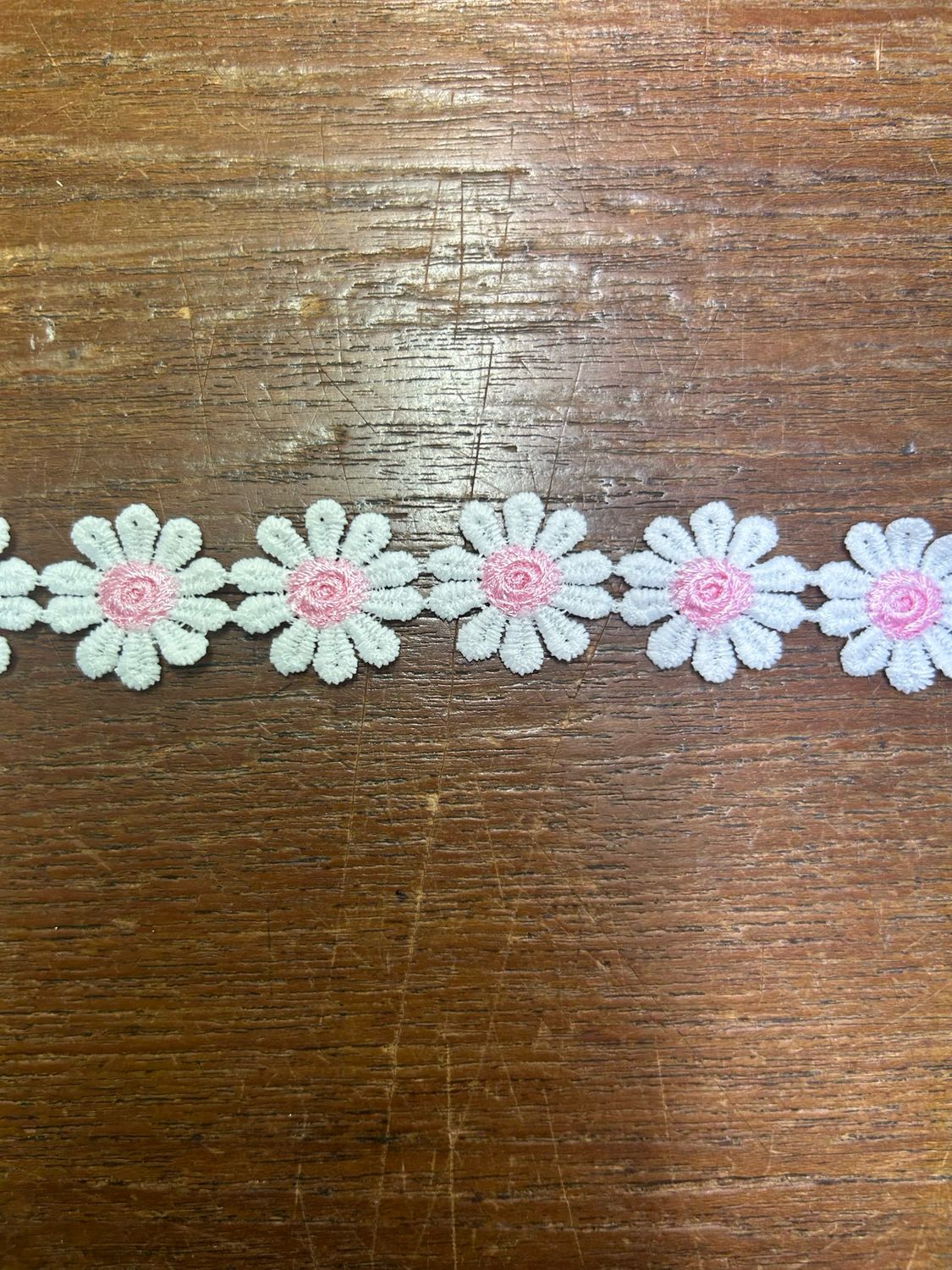 Daisy Trim Pink