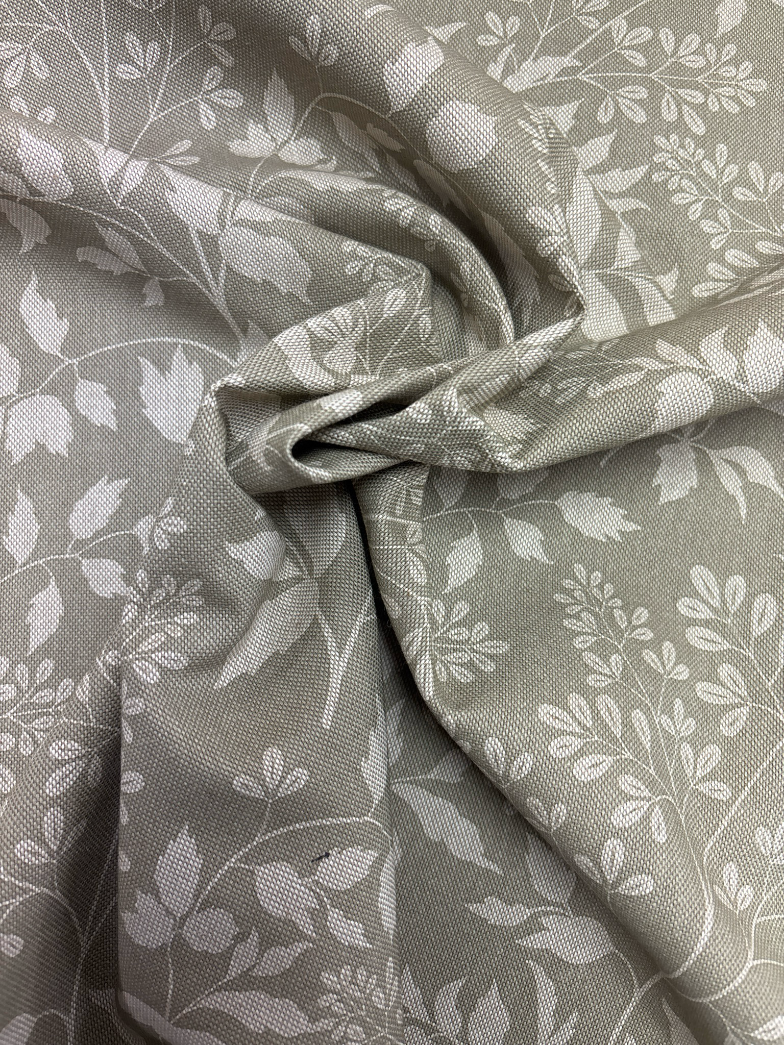 Digital Canvas Leaves Beige