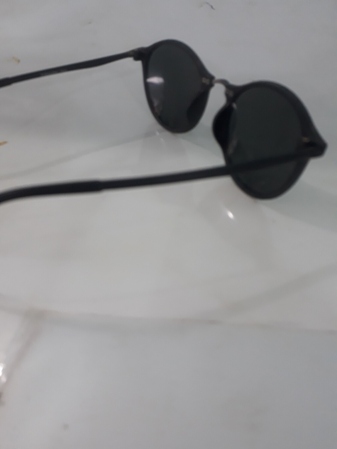 black sunglass