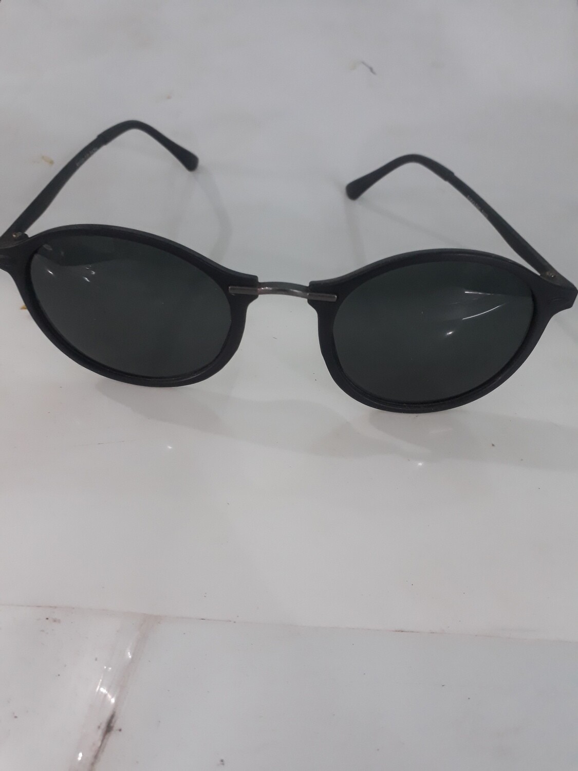 black sunglass