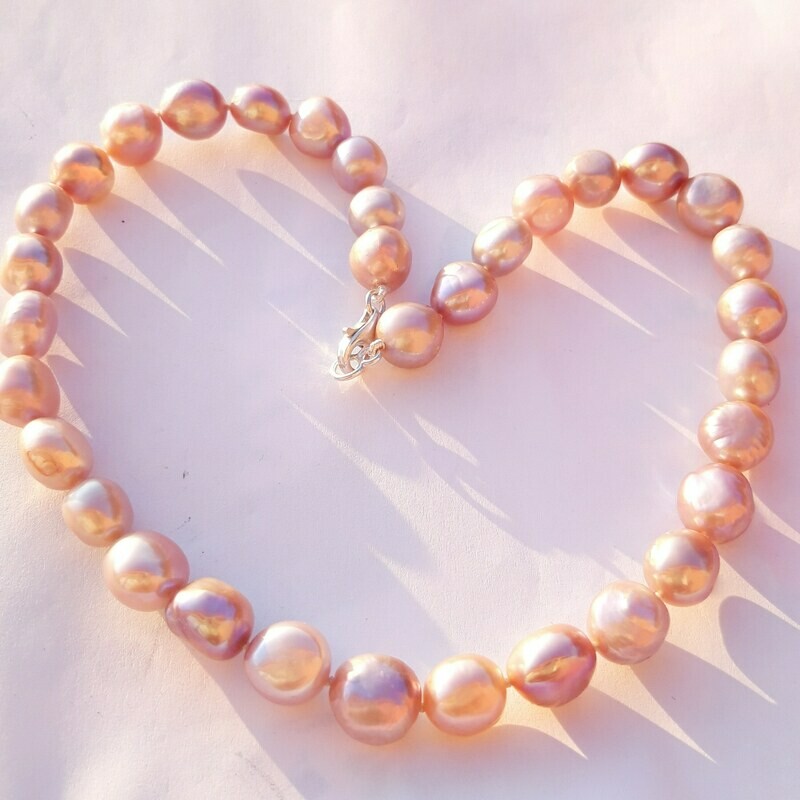 Collar &quot;Love&quot;